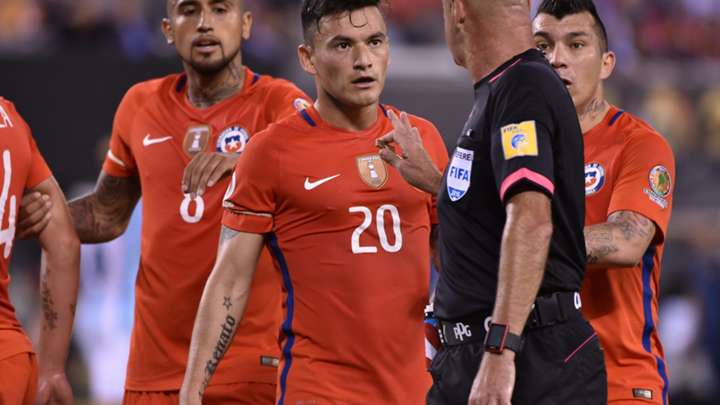 Vidal y Aránguiz, candidatos al mejor equipo latino de la Bundesliga