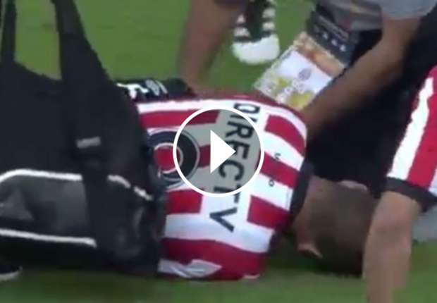 ¡Qué dolor! Viatri se lesionó el codo - Goal.com
