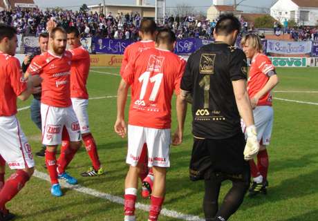 Young Instituto fan makes touching gift