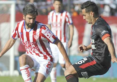 WATCH: Britez fluffs open goal