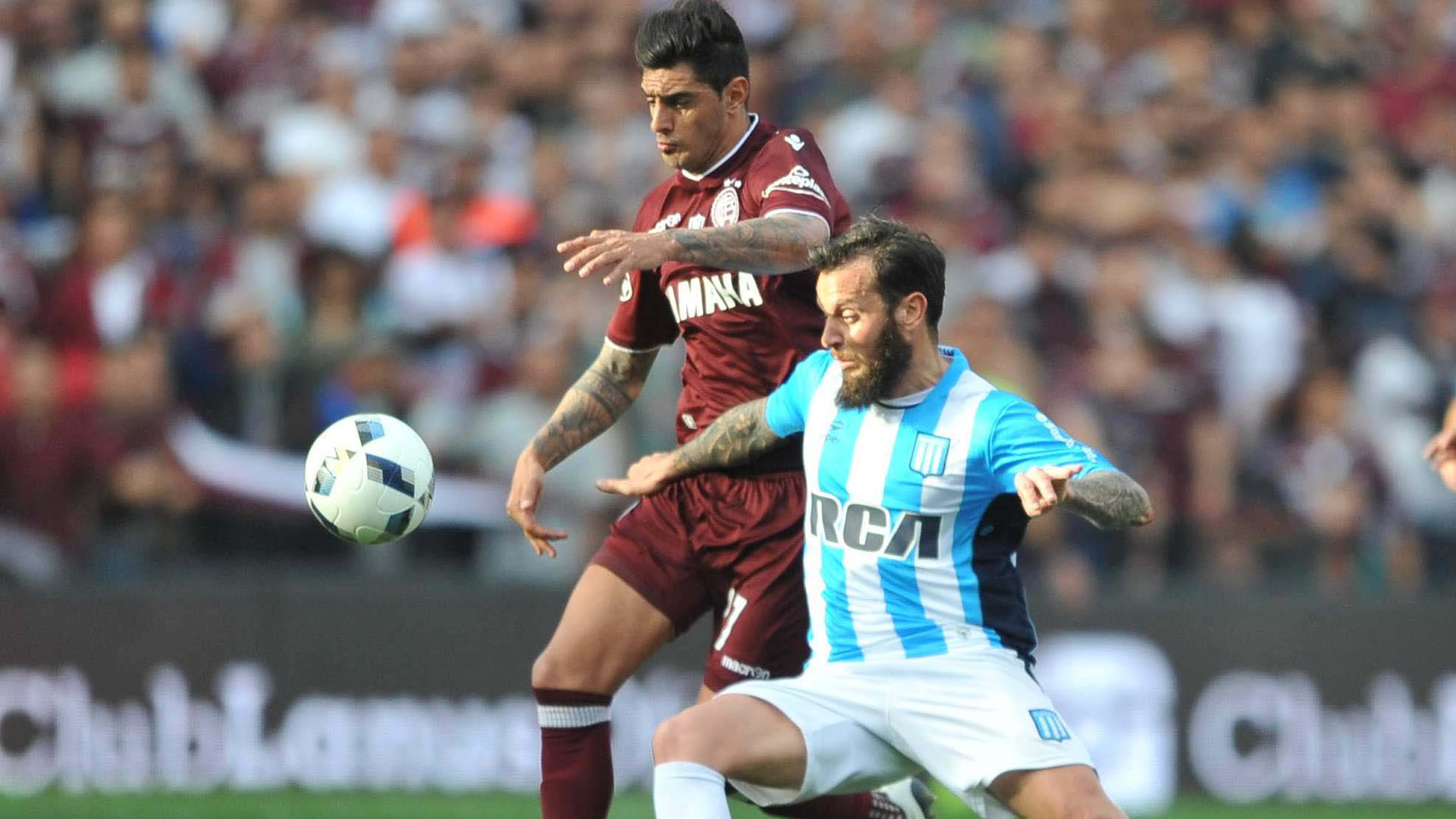 Racing Lanus 140816 Roman Martinez Ezequiel Videla