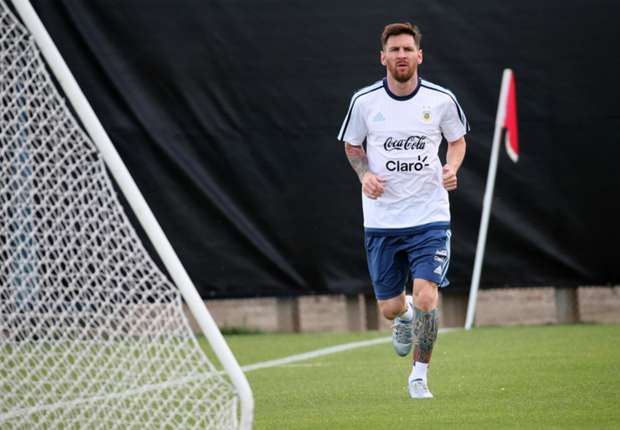 Messi bersiap tampil versus Cile