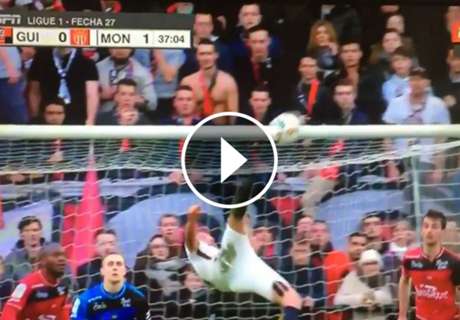 ► Casi gol de chilena de Falcao