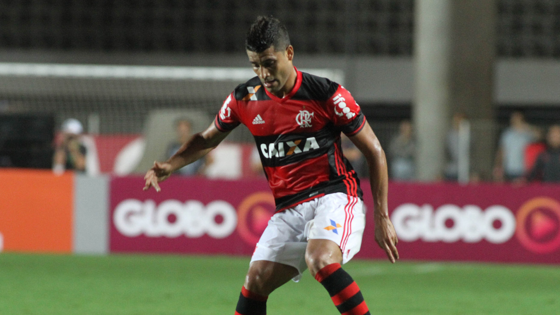 Contra o Atlético-MG, Flamengo deve mudar estilo de jogo por conta dos desfalques Contra o Atlético-MG, Flamengo deve mudar estilo de jogo por conta dos desfalques