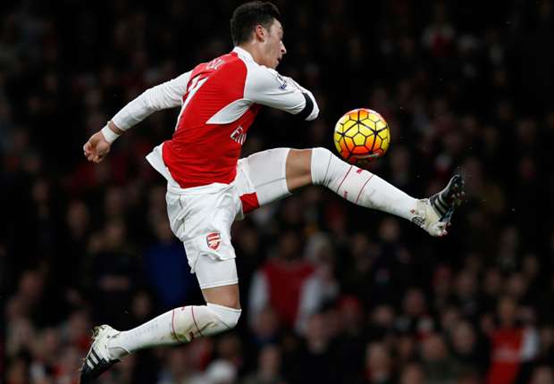 Wenger: Ozil risking injury, but resting him is too costly