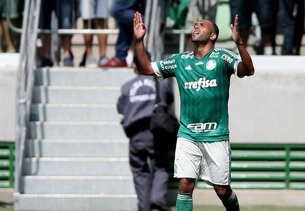 EXCLUSIVO: Palmeiras cogita troca de jogador com o Fluminense