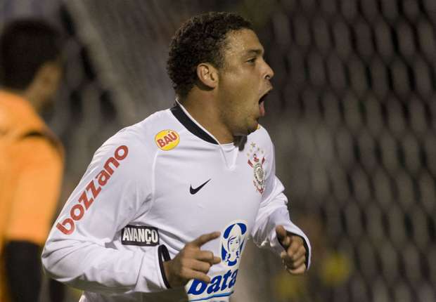Ronaldo revela seis meses sem salário e estrutura precária na época de Corinthians
