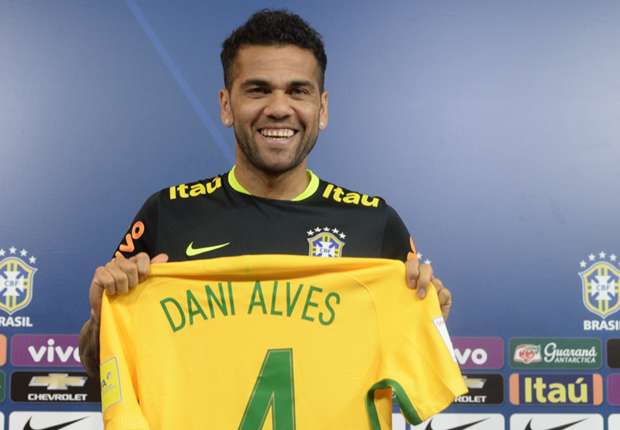 Dani Alves cambiará el dorsal ante Argentina como homenaje a Carlos Alberto - Goal.com