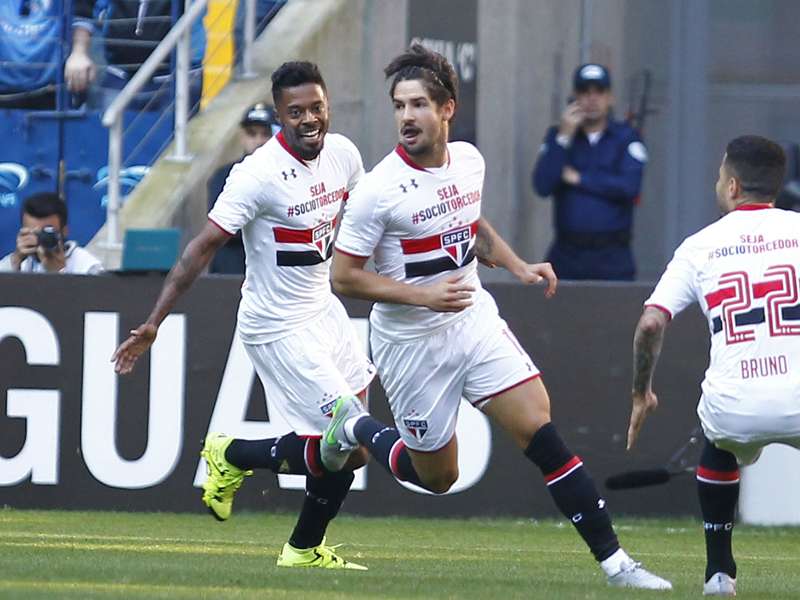 Após 9º gol no Brasileirão, Pato mira Seleção Brasileira: "Não vejo ninguém melhor do que eu"