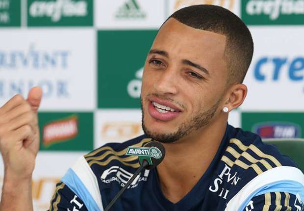 Estreante em Libertadores, Vitor Hugo aprova arbitragem: 