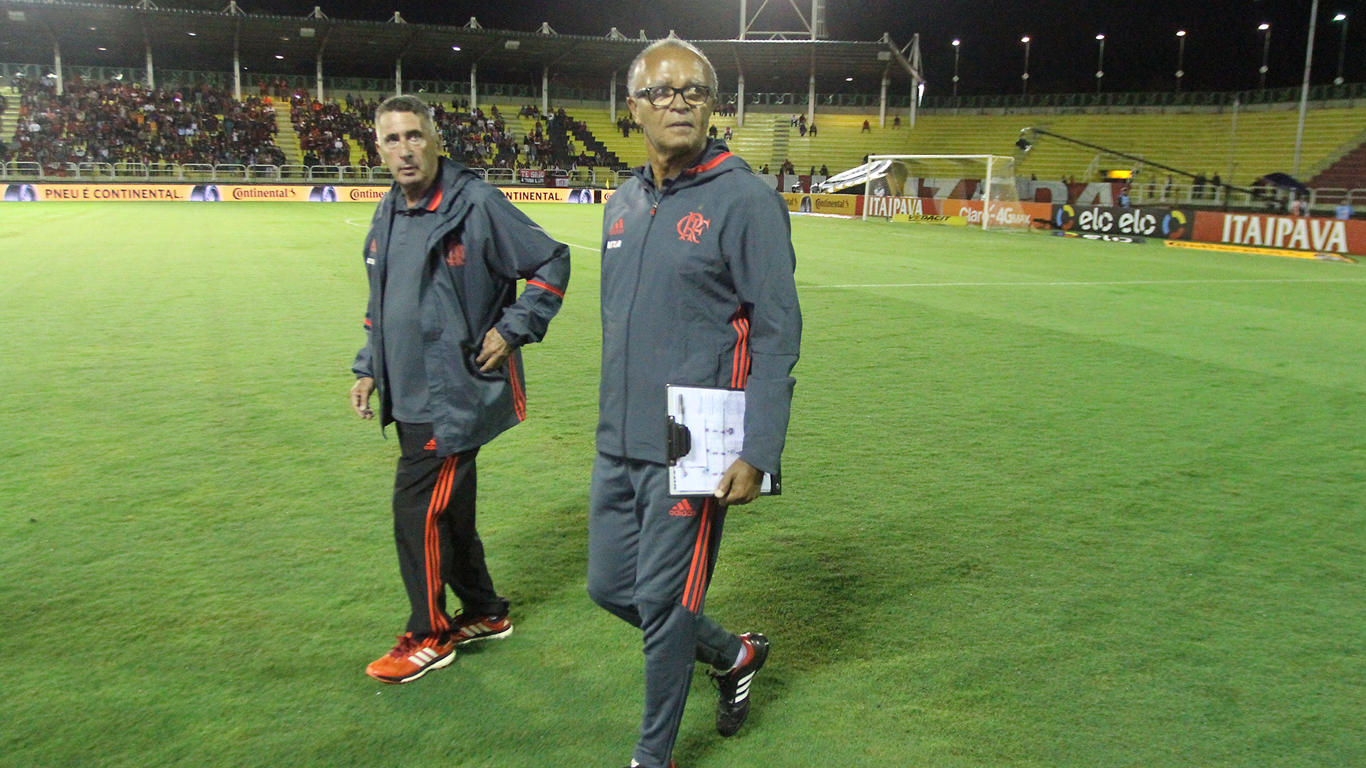 Contra o Atlético-MG, Flamengo deve mudar estilo de jogo por conta dos desfalques Contra o Atlético-MG, Flamengo deve mudar estilo de jogo por conta dos desfalques