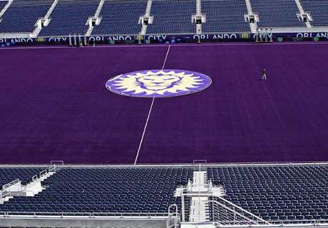 Gramado roxo para Kaká?