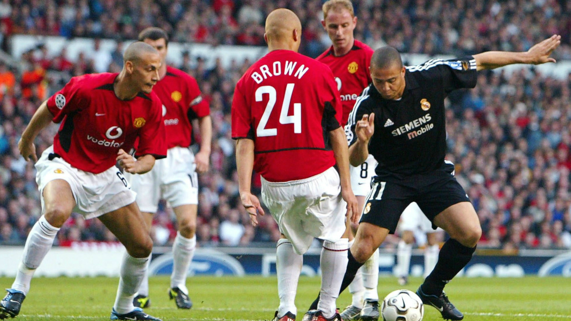 Ronaldo | Real Madrid x Manchester United | 2003 - Goal.com