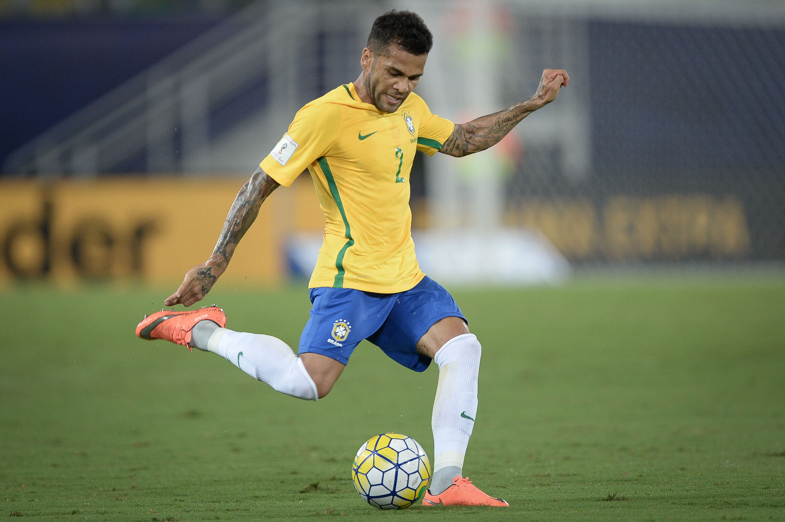 Daniel Alves Brasil x Bolívia 06102016