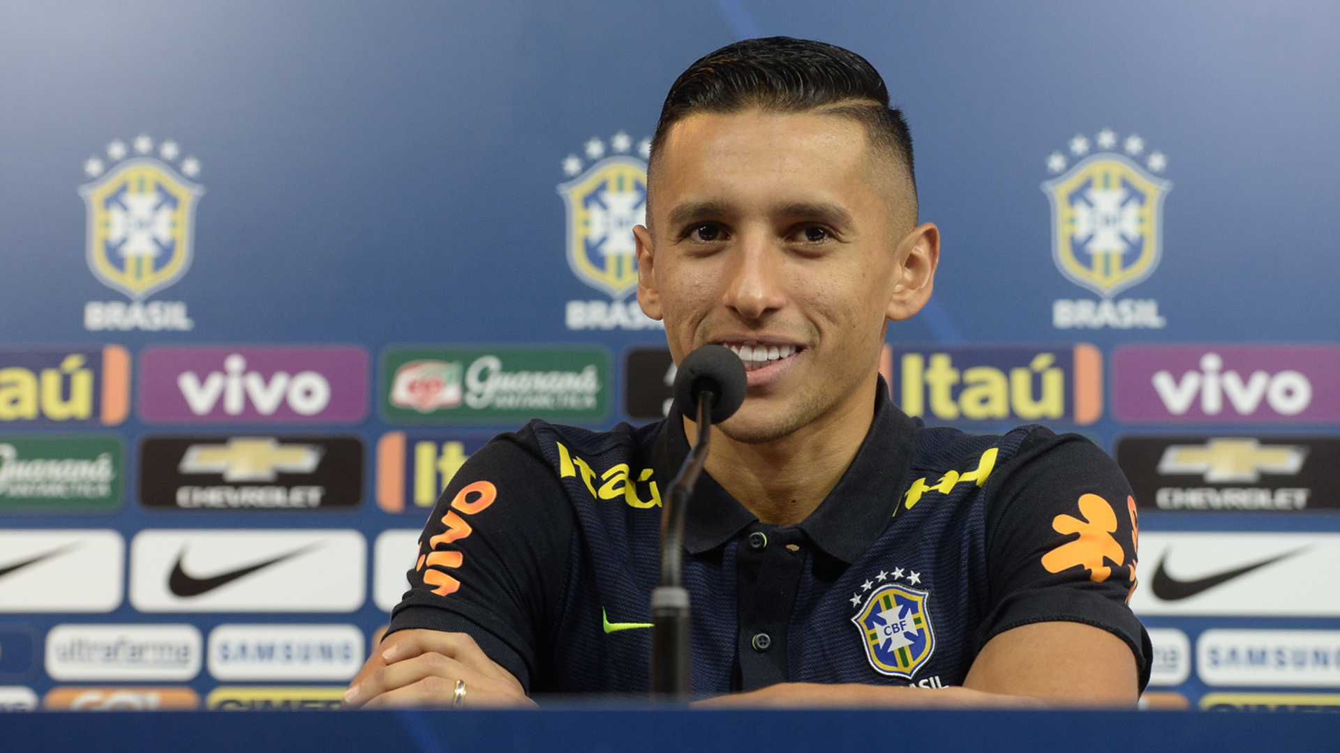 http://images.performgroup.com/di/library/Goal_Brasil/b6/e2/marquinhos-brazil-08112016_1mxipleb0hmzy1woaos4p86ucs.jpg