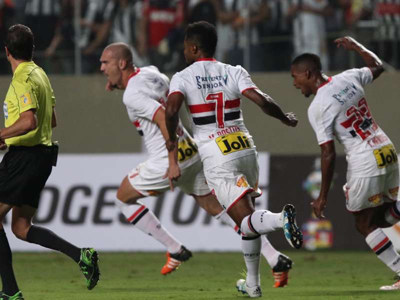 Opinião: São Paulo está longe de ser o melhor time da Libertadores, mas San Lorenzo e River Plate também não eram