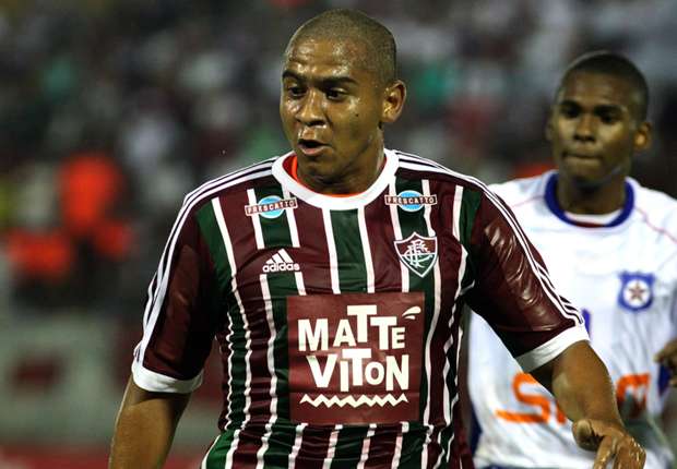 Walter deixa o treino do Fluminense e pode acertar com o Atlético-PR