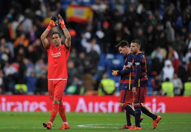 El plan del Barcelona ante la salida de Claudio Bravo - Goal.com