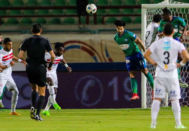 لاعب وسط الأهلي السابق على رادار الزمالك