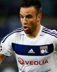 mathieu-valbuena-lyon-ligue-1_vexjcuuzpjyn1ujxfth90qmxn.jpg