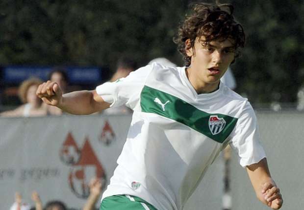 enes-unal-bursaspor_xgl6s73h0cin1rz1knry9f5h2.jpg