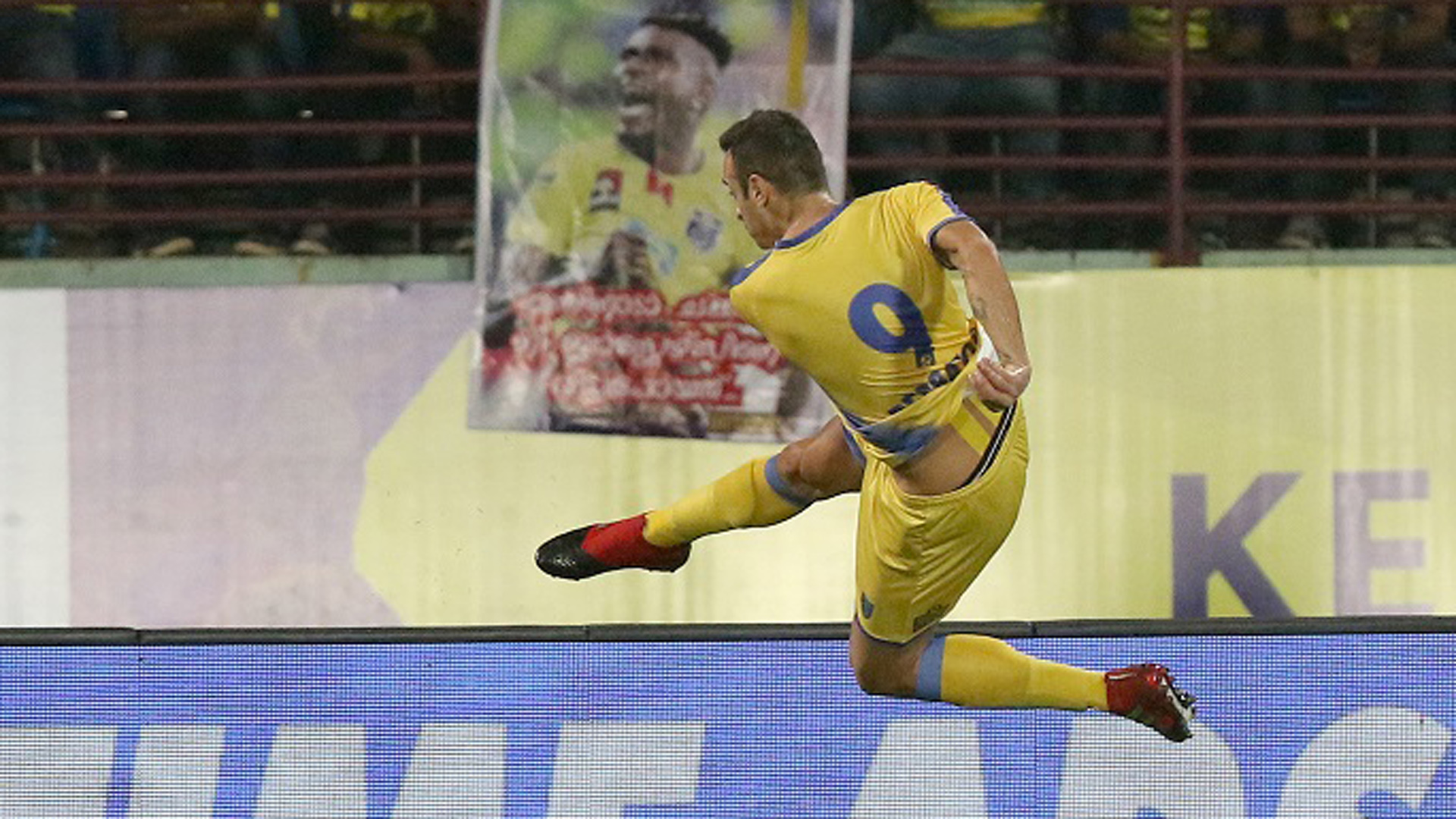 ISL 2017: Lacklustre Kerala Blasters escape with a point against Jamshedpur FC