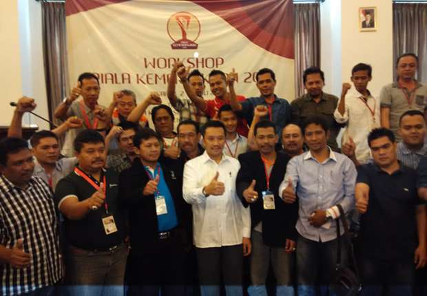 Kemenpora menyampaikan permintaan maaf atas keterlambatan hadiah uang Piala Kemerdekaan 2015