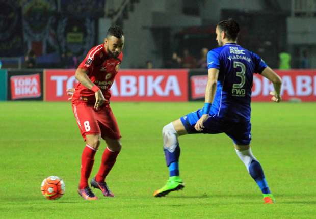 Persib Bandung menempati peringkat tiga Piala Presiden 2017 dengan mengalahkan Semen Padang