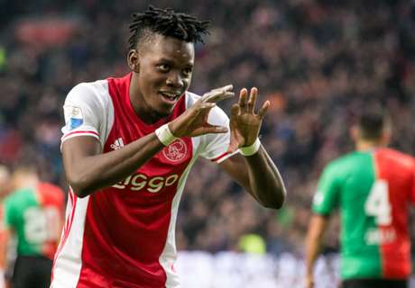 Schalke jagt wohl Ajax-Angreifer