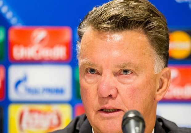 louis-van-gaal-psv-manchester-united-champions-league-09152015_1p3zh3a0s8svh16wulyujldowa.jpg