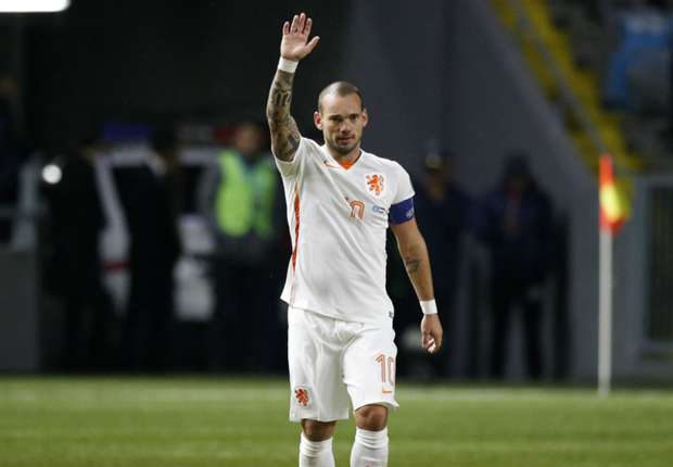 Sneijder: Blind must not be sacked as Netherlands boss
