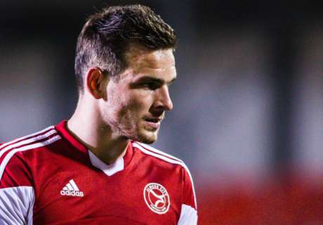 AZ rejects Tottenham bid for Janssen