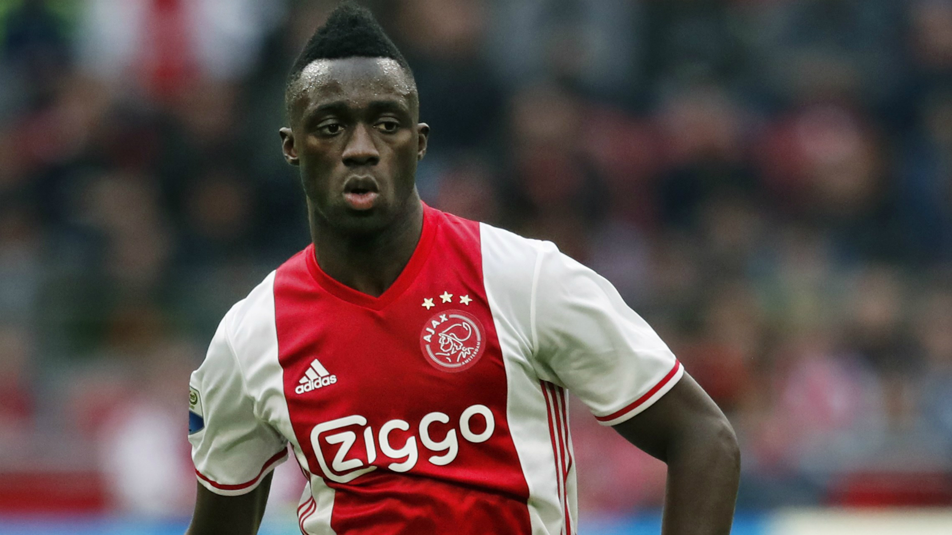 Barcelona eligió a su nuevo central: Davinson Sánchez