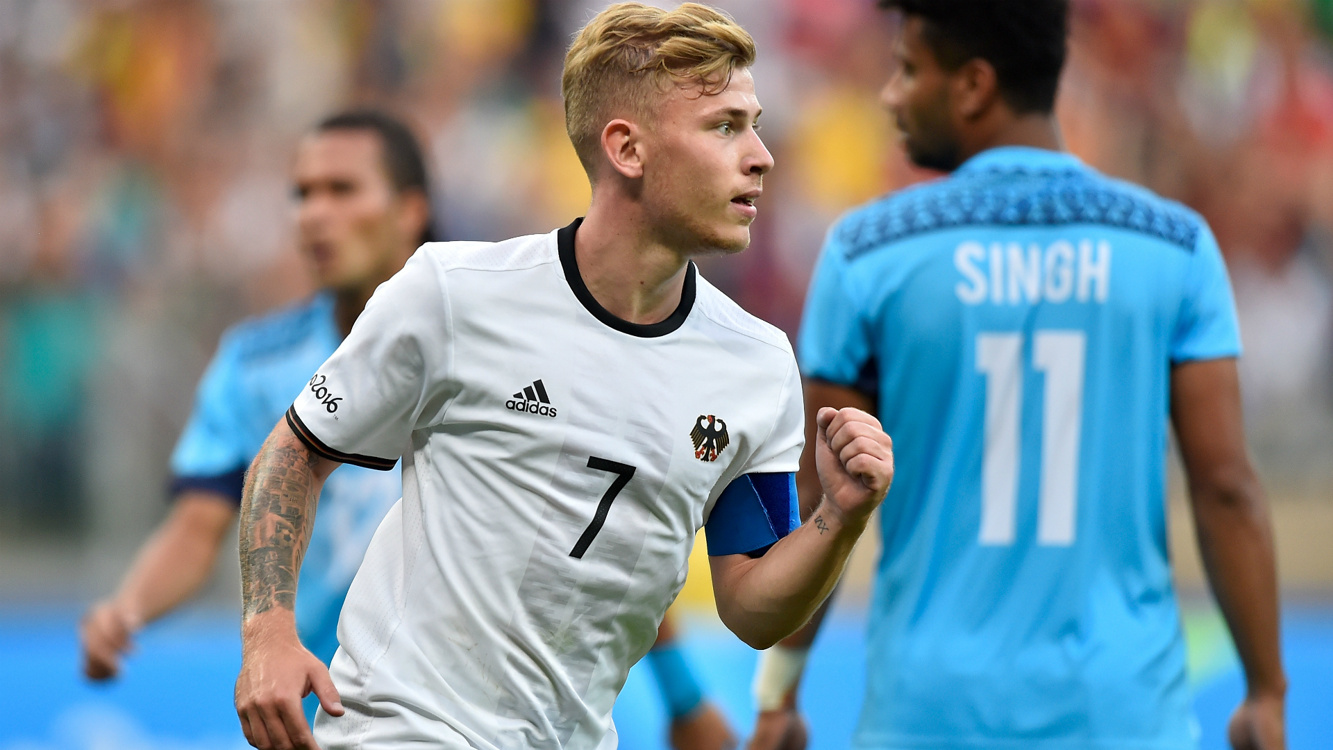 SPURS TO MAKE MEYER BID Max-meyer_1gab2su4au8l41wqn3tqdr1r27