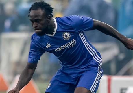 Chelsea 2-1 West Ham: Diego Costa sets Conte era off with a bang
