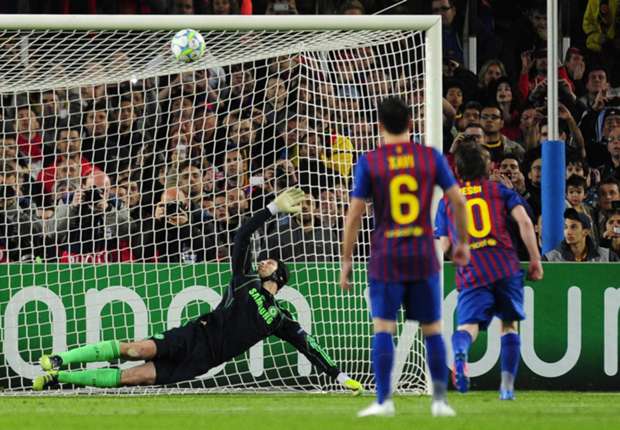 Petr Cech Pede Hentikan Lionel Messi