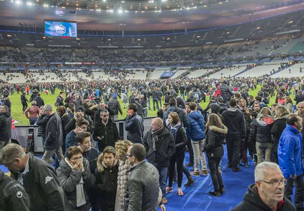 Three confirmed dead at Stade de France