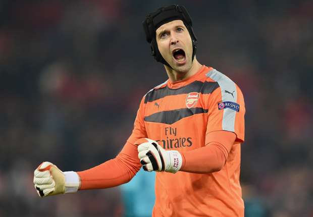 Cech wins Premier League Golden Glove