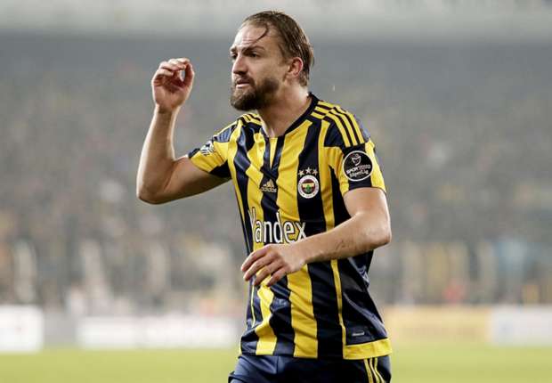 [Imagen: caner-erkin-fenerbahce_eu3ltthtbdj01w1rd...=620&h=430]