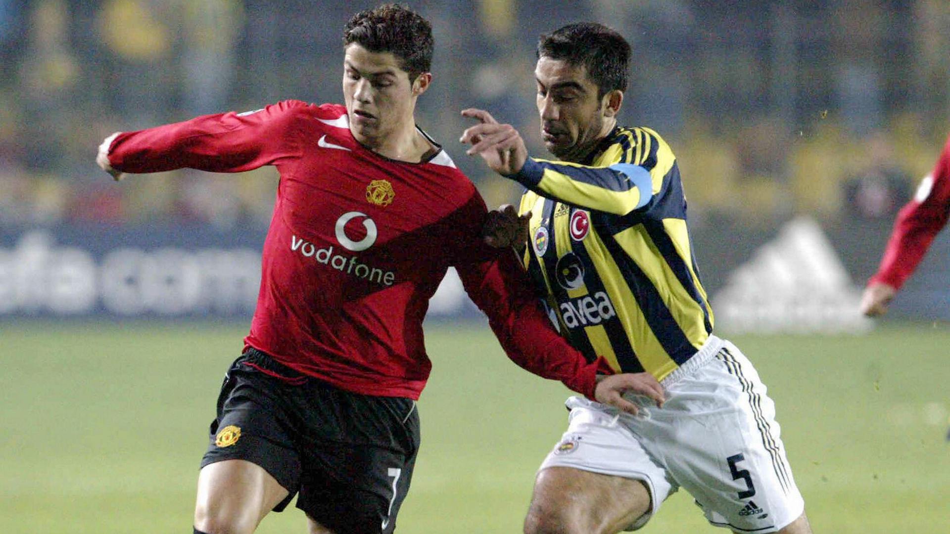 cristiano-ronaldo-umit-ozat-fenerbahce-manchester-united-12082004_9hcwmeqe21m11ftpnvbmfjaqx.jpg