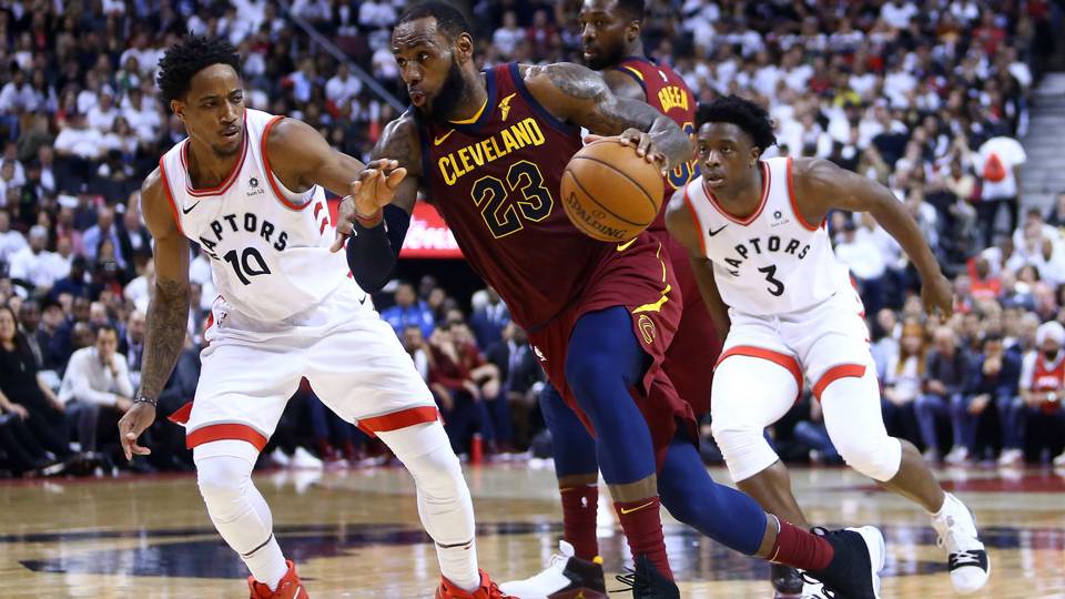 Time for Lakers Fans to Pray - Lebron James Might Miss the ...