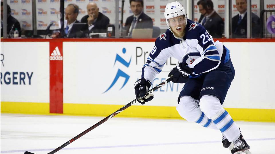 Patrik Laine ties NHL lead, hits 40 goal mark | NHL | Sporting News