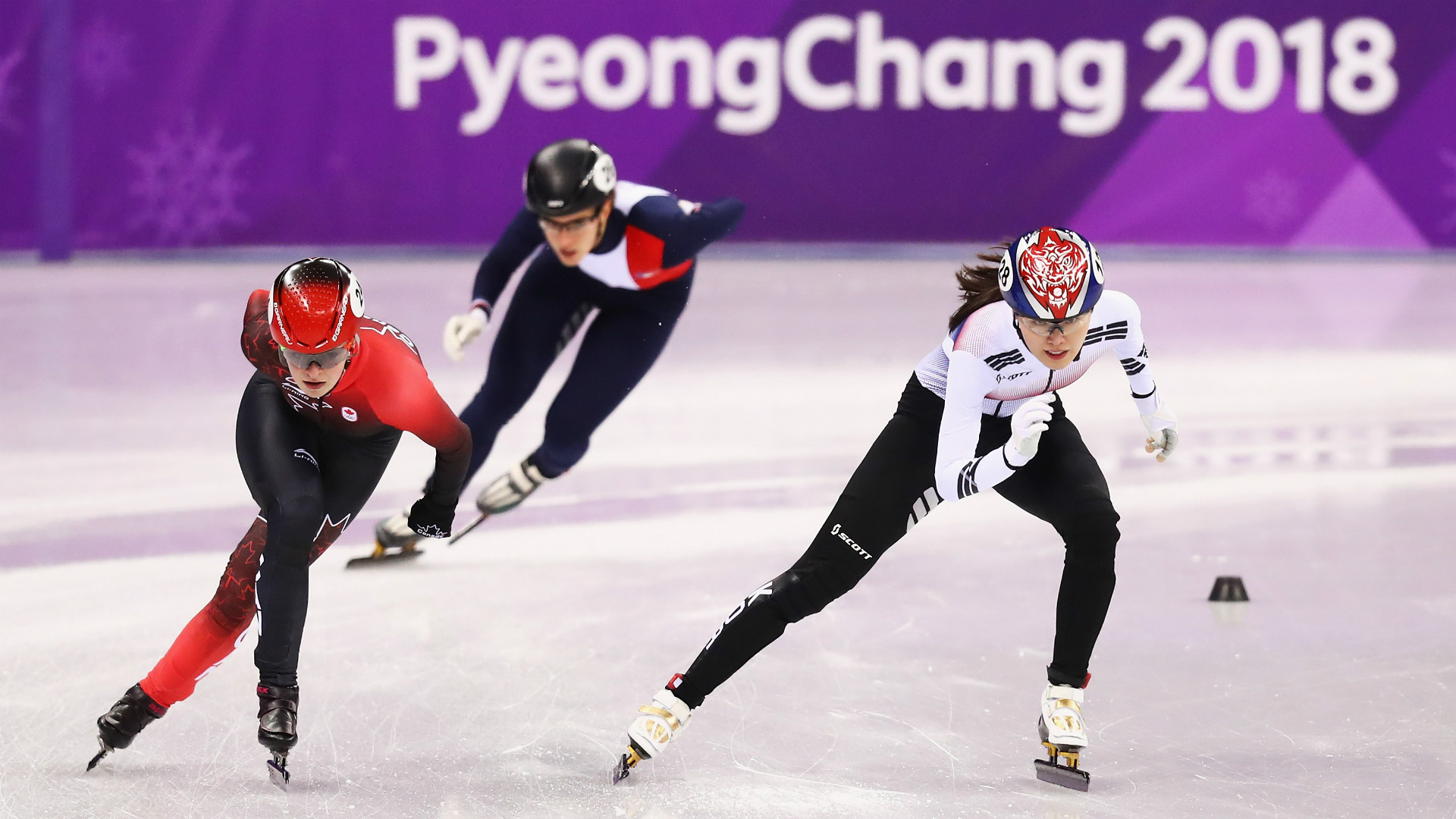 Choi delights home crowd with 1500m gold