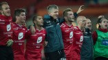 Brann - Tromsø 1-0: Lars Arne Nilsen jubler med spillerne etter kampen