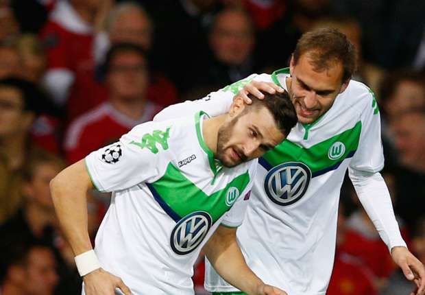 Daniel Caligiuri (l.) brachte Wolfsburg in Manchester in Führung