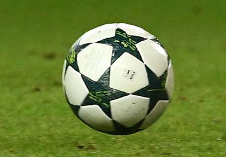 VIDEO: Antic fliegt grundlos vom Platz