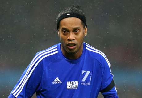 Agen: Ronaldinho Siap Kembali Bermain Sepakbola Profesional