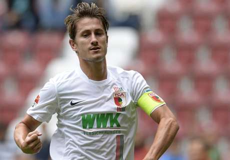 'Wolfsburg praat met Verhaegh'