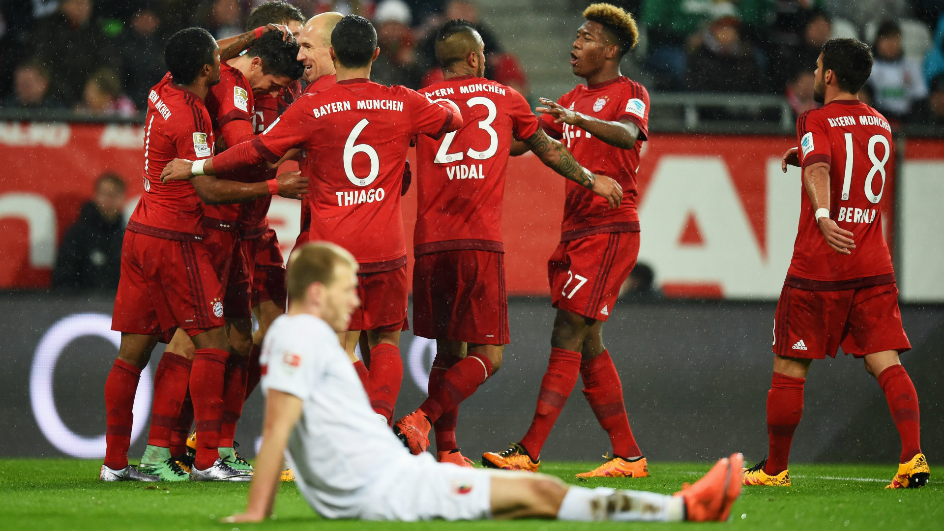 Augsburg 1 3 Bayern Munich Lewandowski Muller Get Visitors Back To Winning Ways Bayern Munich 14 February 2016 18 23 Sport News