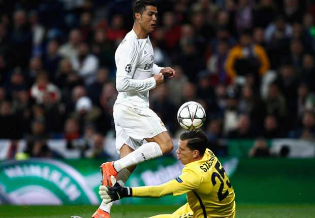 Cristiano Ronaldo contro Szczesny al Bernabeu